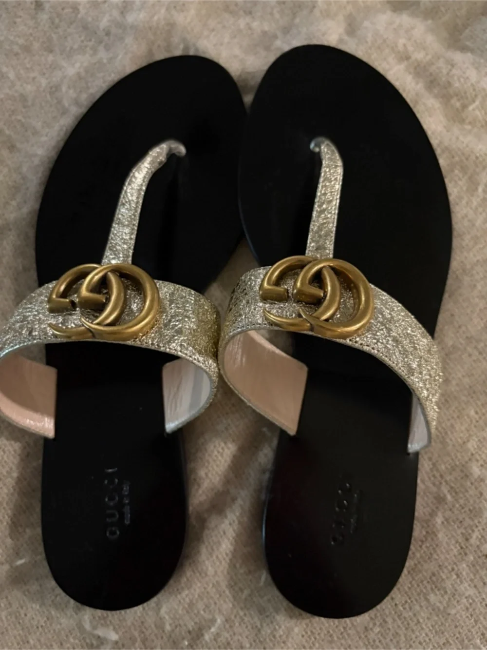 Gucci leather in colour gold sandals in good condition like new. - Picture 2 of 3